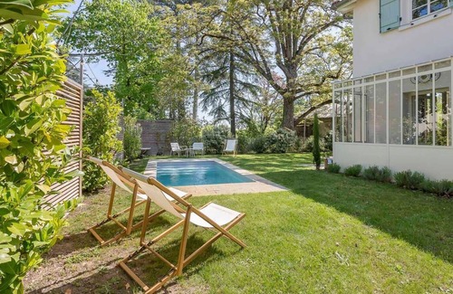 Saint-Genis-Laval Casa | Hamac Suites - Villa Alpille - 7 travelers