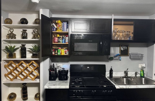 Bronzeville Casa | Hamaline Luxury - Guest House