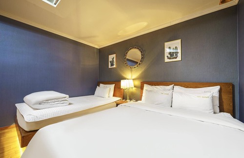 Haman Hotel | Haman JM