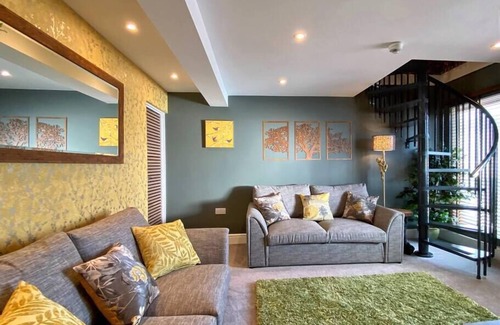 Broad Oak Casa | Hambrook House Canterbury - NEW luxury guest house
