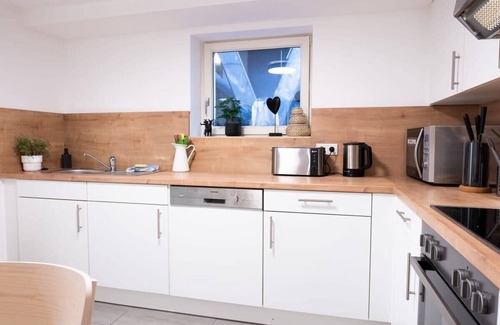 Bahrenfeld Apartamento | Hamburg Altona - Three Bedrooms for up to 10