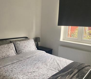 East Ham South Casa | Hameway House- Stunning 4 bedroom house with a spacious kitchen