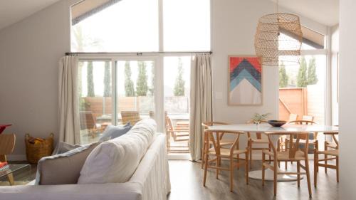 Village of La Jolla Casa | Hamilton I II Buyout by AvantStay Modern 6 BDR w Spa Rooftop Patio