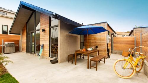 Village of La Jolla Casa | Hamilton II by AvantStay Beach House Rooftop Deck Newly Renovated Bungalow