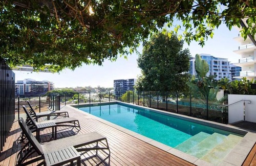 Hamilton Apartamento | Hamilton Riverside Luxury Apartment w Carpark