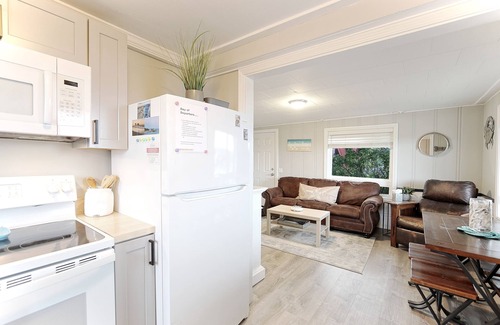 Rockaway Beach Condominio | Hamilton's Home at The Getaway I Dog Friendly - Easy beach access and parking