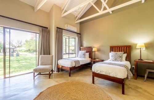 Malelane Cama Y Desayuno | Hamiltons Lodge & Restaurant