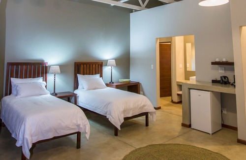 Malelane Casa | Hamiltons Lodge & Restaurant