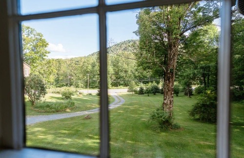 Livingston Manor Casa | Hamlin House - Chic Farmhouse in Livingston Manor