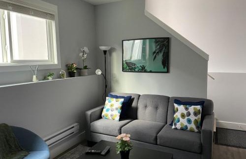 Saskatoon Casa | Hamm Suite