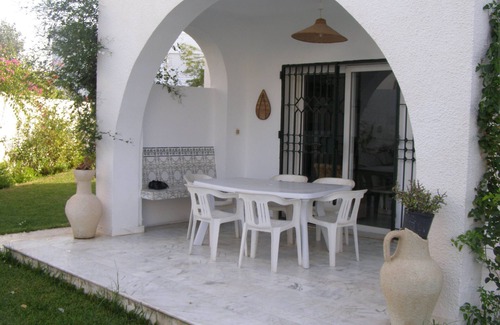 Yasmine Villa | Yasmine Hammamet: Espléndida casa grande con piscina privada y gran jardín