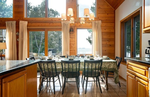 Idlewild Casa | Hammarstrom House - Private Waterfront and Hot Tub