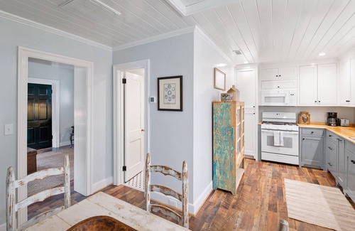 Batesville Cabaña | Hampshire Cottage in Ivy| 30+ Days Near Cville | Pet Friendly