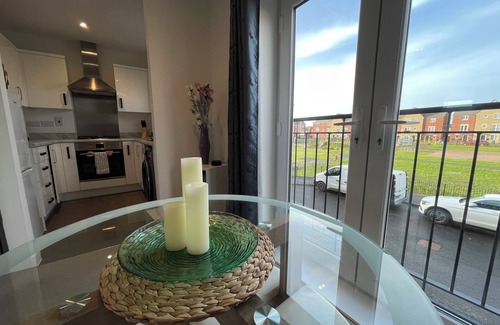 Peterborough Casa | Hampton 2-bed coach house retreat quiet parking wifi clean