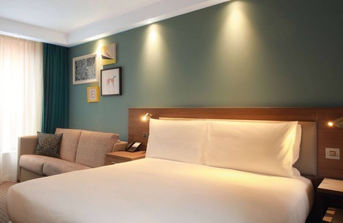 Belfast Central District Hotel | Hampton by Hilton Belfast City Centre