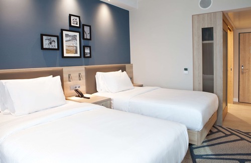 Berg am Laim Hotel | Hampton by Hilton Munich City Center East