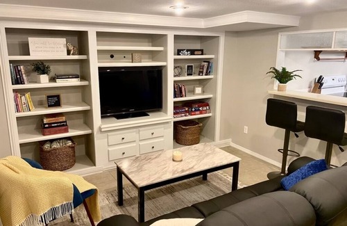 St. Louis Apartamento | Hampton Hideaway - Prime STL Location 1BR / 1BA