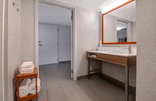 Anderson Hotel | Hampton Inn Anderson/ Alliance Business Park