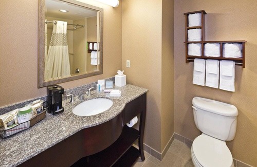 Downtown West Hotel | Hampton Inn Baltimore-Downtown-Convention Center 2 Queen Beds Studio Suite