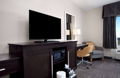 Hallandale Beach Hotel | Hampton Inn by Hilton Hallandale Beach Aventura