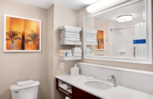 Hallandale Beach Hotel | Hampton Inn by Hilton Hallandale Beach Aventura