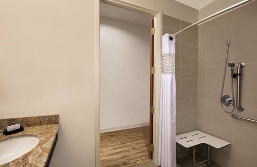 West Palm Beach Hotel | Hampton Inn by Hilton West Palm Beach Central Airport