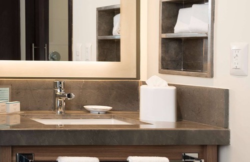 León Hotel | Hampton Inn by Hilton Leon Guanajuato