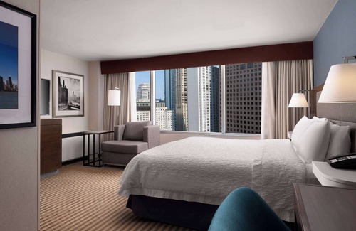Streeterville Hotel | Hampton Inn Chicago Downtown/Magnificent Mile