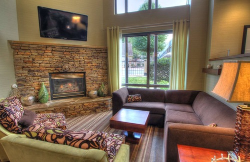Gatlinburg Hotel | Hampton Inn Gatlinburg