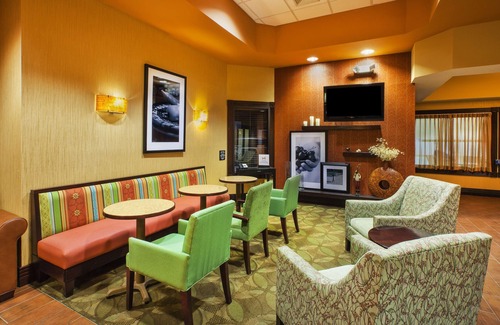 Gaylord Hotel | Hampton Inn Gaylord