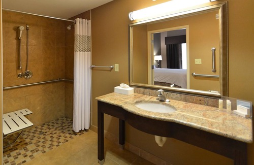 Geneseo Hotel | Hampton Inn Geneseo
