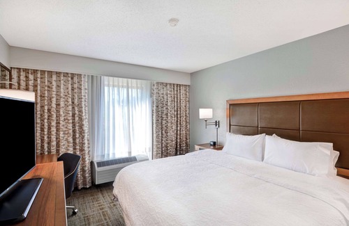 East Memphis Hotel | Hampton Inn Memphis-Poplar