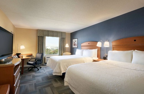 Queens Hotel | Hampton Inn New York - LaGuardia Airport