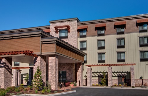 Astoria Hotel | Hampton Inn & Suites Astoria