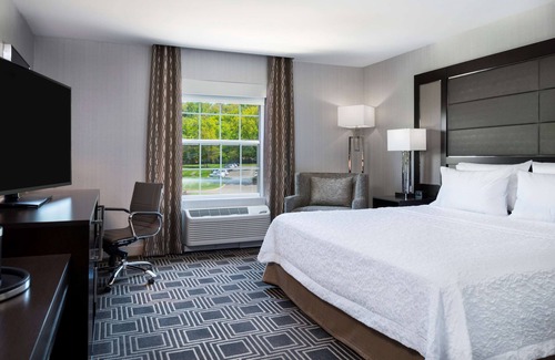 Martinsville Hotel | Hampton Inn & Suites Bridgewater