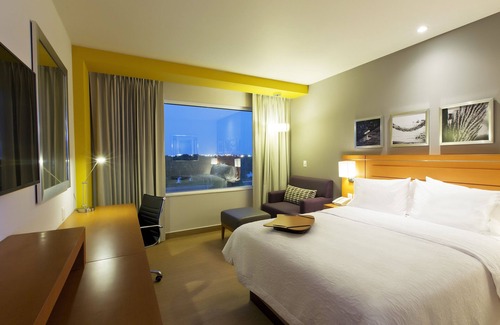 Paraíso Hotel | Hampton Inn & Suites by Hilton Paraiso