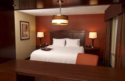 Fargo Hotel | Hampton Inn & Suites by Hilton Fargo Medical Center