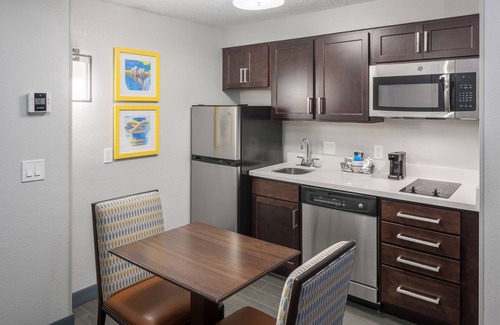 Doral Hotel | Hampton Inn & Suites by Hilton Miami-Doral/Dolphin Mall
