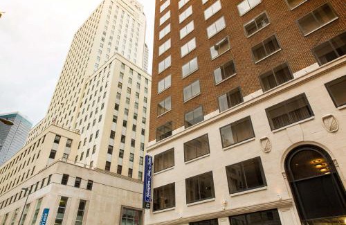 Downtown Dallas Hotel | Hampton Inn & Suites Dallas Downtown
