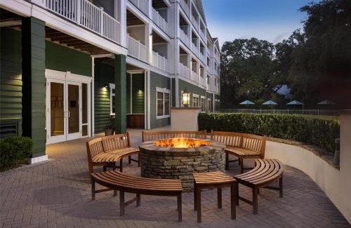 Jekyll Island Hotel | Hampton Inn & Suites Jekyll Island