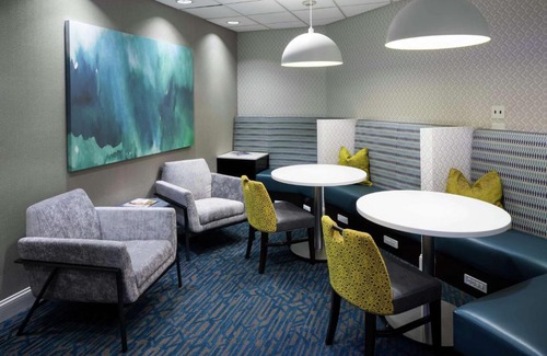 Doral Hotel | Hampton Inn & Suites Miami-Doral Dolphin Mall