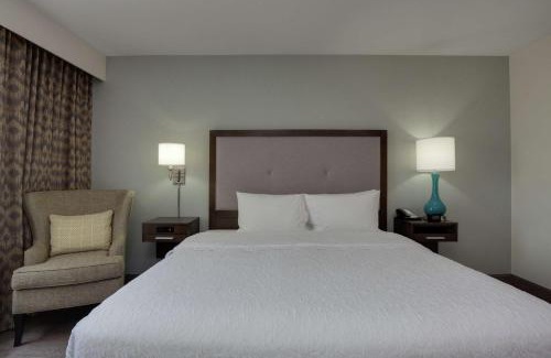 Midtown Hotel | Hampton Inn & Suites Miami Wynwood Design District, FL