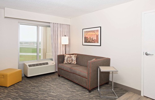 Tarrant County Hotel | Hampton Inn & Suites N. Ft. Worth-Alliance Airport