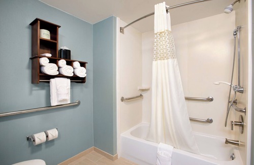 Pine Island Hotel | Hampton Inn & Suites Outer Banks/ Corolla