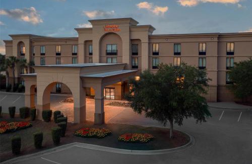 Pensacola Hotel | Hampton Inn & Suites Pensacola/Gulf Breeze