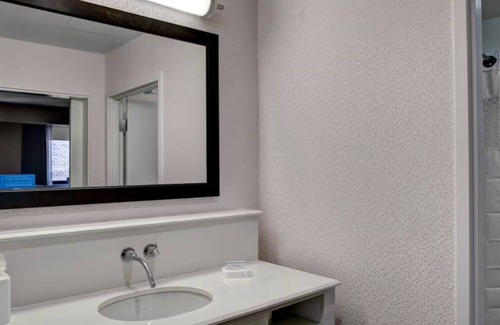 City Center Hotel | Hampton Inn & Suites Richmond - Downtown