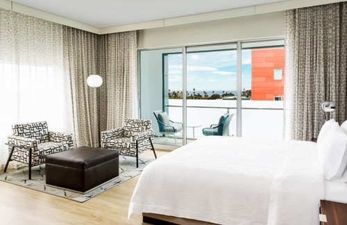 Downtown Hotel | Hampton Inn & Suites Santa Monica