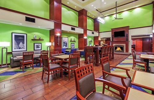 Owasso Hotel | Hampton Inn & Suites Tulsa North/Owasso, OK