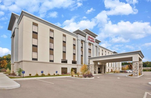 Alliance Hotel | Hampton Inn & Suites-Alliance, OH