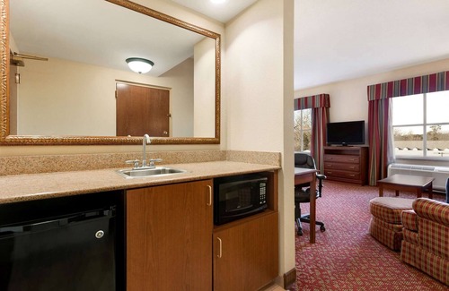 Williamsburg Hotel | Hampton Inn & Suites Williamsburg Historic District